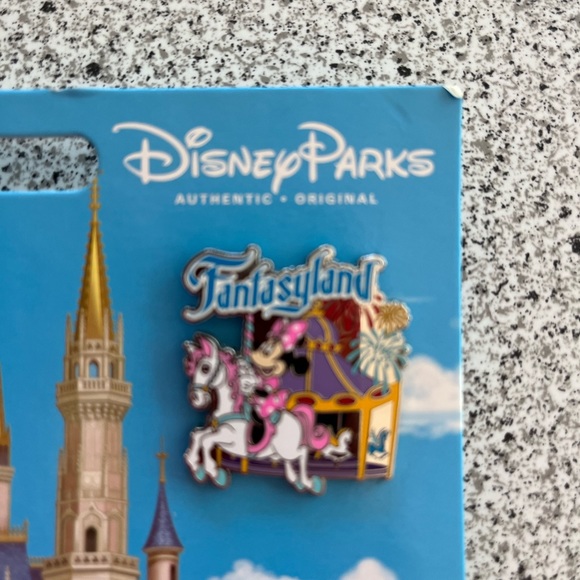 Disney Parks - Four Lands Magic Kingdom Pin Set - SOLD OUT - Picture 5 of 6